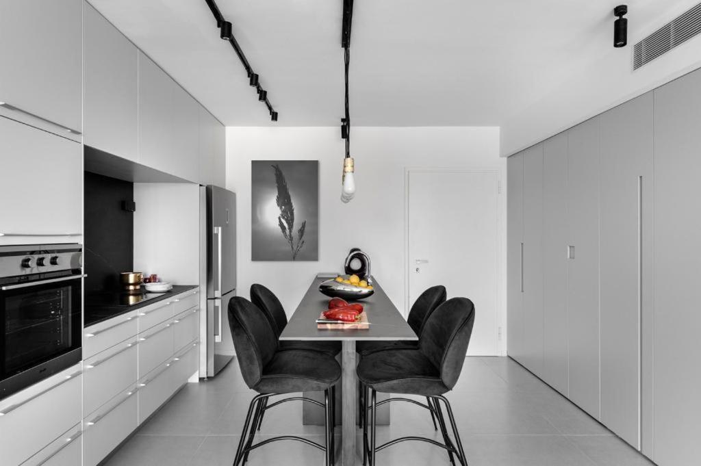 Yefet - By Beach Apartments Tlv เทลอาวีฟ ภายนอก รูปภาพ