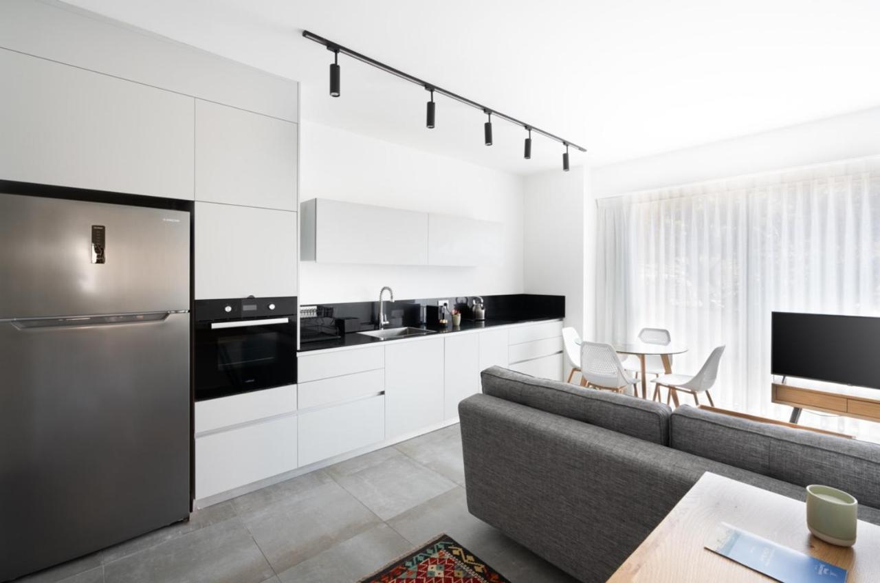 Yefet - By Beach Apartments Tlv เทลอาวีฟ ภายนอก รูปภาพ